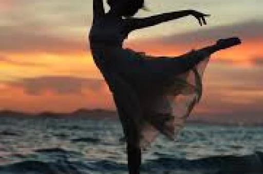 模仿、碰瓷、赚黑心钱公司回应惹众怒网红鹿哈塌房一点不冤