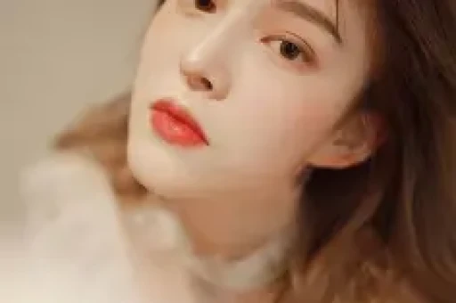 百万粉丝的网红塌房制造农村穷苦人设博同情被曝光家庭富裕